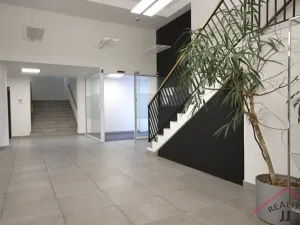 Pronájem kanceláře, Praha - Veleslavín, Na okraji, 215 m2