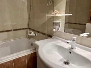 Prodej bytu 4+1, Chropyně, Moravská, 77 m2