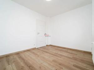 Pronájem bytu 2+kk, Ostrava, Ludvíka Podéště, 37 m2