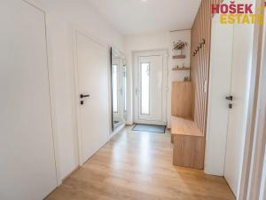 Prodej bytu 4+kk, Holubice, 135 m2