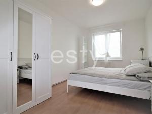 Pronájem bytu 2+kk, Praha - Letňany, Nýdecká, 42 m2