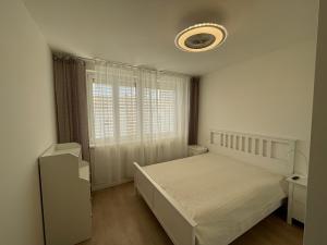 Pronájem bytu 2+kk, Praha - Strašnice, Počernická, 50 m2