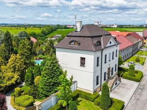 Prodej vily, Velký Týnec, U kaple, 300 m2