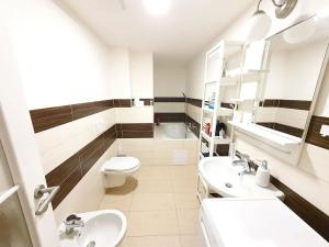 Pronájem bytu 2+kk, Praha - Smíchov, Plzeňská, 54 m2