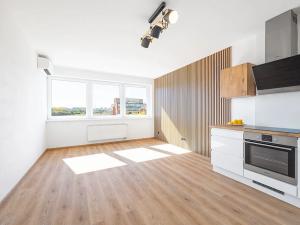 Prodej bytu 2+kk, Praha - Letňany, Tupolevova, 52 m2