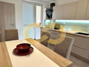 Pronájem bytu 2+kk, Český Krumlov, Urbinská, 72 m2