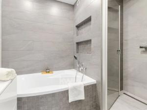 Prodej bytu 3+kk, Praha - Řepy, Makovského, 77 m2