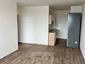 Pronájem bytu 2+kk, Praha - Bohnice, Zelenohorská, 43 m2