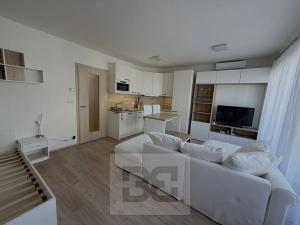 Pronájem bytu 1+kk, Praha - Stodůlky, Toufarova, 37 m2