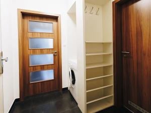 Prodej bytu 2+kk, Praha - Troja, Mazurská, 52 m2