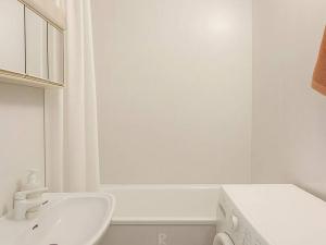 Prodej bytu 2+kk, Praha - Bohnice, Zelenohorská, 53 m2