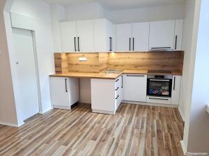 Pronájem bytu 3+kk, Hradec Králové, Nerudova, 83 m2