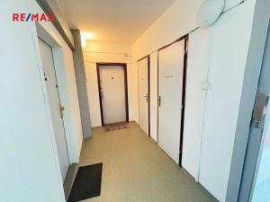 Prodej bytu 2+kk, Praha - Černý Most, Vybíralova, 42 m2