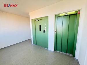 Prodej bytu 2+kk, Praha - Černý Most, Vybíralova, 42 m2