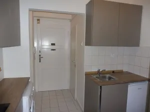 Pronájem bytu 1+kk, Praha - Žižkov, Ambrožova, 23 m2