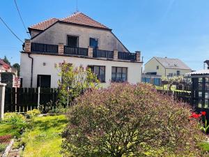Prodej vily, Kamenné Žehrovice, Revoluční, 310 m2