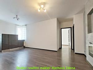 Pronájem bytu 3+kk, Praha - Vysočany, Na Harfě, 66 m2