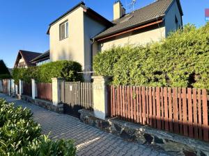 Pronájem obchodního prostoru, Sadská, Prokopova, 24 m2