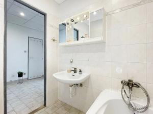 Prodej bytu 3+1, Praha - Libuš, K lukám, 68 m2