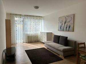 Pronájem bytu 2+kk, Praha - Vysočany, Pod Harfou, 58 m2