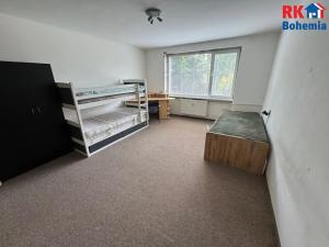 Pronájem bytu 3+1, Dobrovice, Družstevní, 85 m2