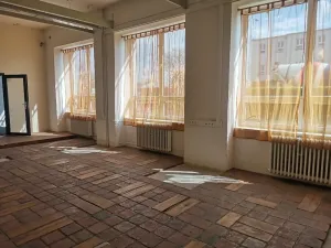 Pronájem obchodního prostoru, Pardubice, 95 m2