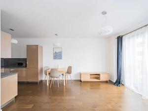 Pronájem bytu 2+kk, Praha - Vršovice, Archangelská, 56 m2