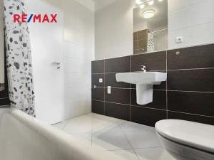 Pronájem bytu 1+kk, Praha - Dolní Měcholupy, Honzíkova, 37 m2