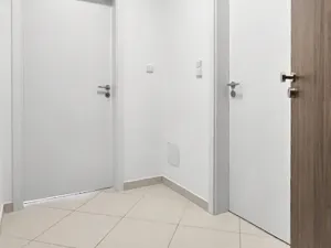 Pronájem bytu 1+kk, Praha - Dolní Měcholupy, Honzíkova, 37 m2