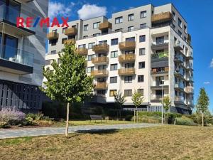 Pronájem bytu 1+kk, Praha - Dolní Měcholupy, Honzíkova, 37 m2