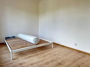 Pronájem bytu 2+kk, Praha - Hostavice, Českobrodská, 56 m2