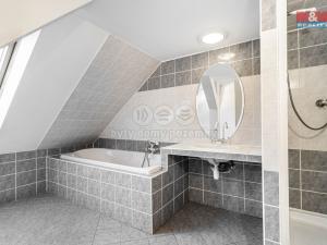 Pronájem atypického bytu, Děčín - Děčín II-Nové Město, Kamenická, 147 m2