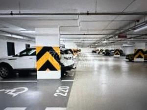 Pronájem garážového stání, Praha - Holešovice, U průhonu, 14 m2