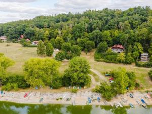 Prodej chaty, Bítov, 300 m2
