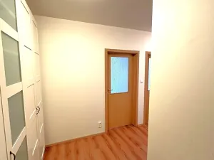 Pronájem bytu 3+kk, Klecany, V Honech, 58 m2