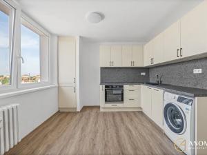 Pronájem bytu 1+1, Hodonín, Národní třída, 37 m2