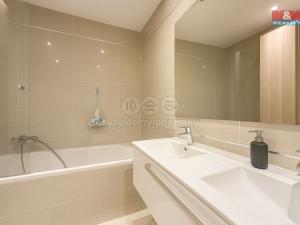 Pronájem bytu 3+kk, Praha, Vojenova, 102 m2