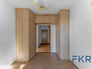 Prodej bytu 2+kk, Praha - Prosek, Zárybská, 42 m2