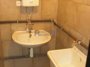 Pronájem obchodního prostoru, Hradec Králové, Jiřího Purkyně, 60 m2