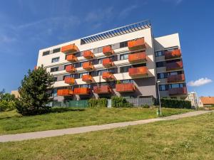 Pronájem bytu 1+kk, Praha - Horní Měcholupy, Bolevecká, 29 m2
