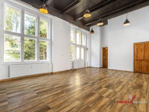 Pronájem obchodního prostoru, Hradec Králové, Gočárova třída, 107 m2