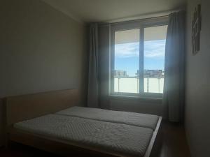 Pronájem bytu 2+kk, Praha - Stodůlky, Svitákova, 55 m2
