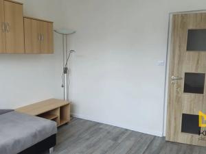 Pronájem bytu 3+1, Praha - Kamýk, Otradovická, 82 m2