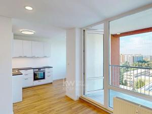Pronájem bytu 3+kk, Praha - Kobylisy, Famfulíkova, 65 m2