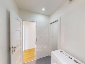 Pronájem bytu 3+kk, Praha - Kobylisy, Famfulíkova, 65 m2