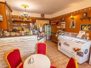 Pronájem restaurace, Lázně Bělohrad, Lázeňská, 102 m2
