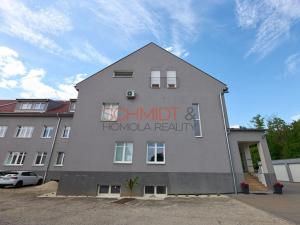 Pronájem kanceláře, Hustopeče, Herbenova, 526 m2