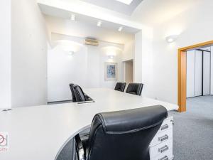 Pronájem obchodního prostoru, České Budějovice, Piaristická, 64 m2