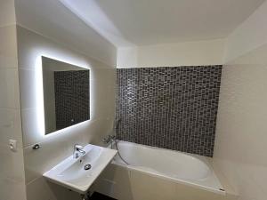 Prodej bytu 2+kk, Praha - Bubeneč, U studánky, 63 m2