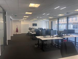 Pronájem kanceláře, Praha - Karlín, Thámova, 485 m2